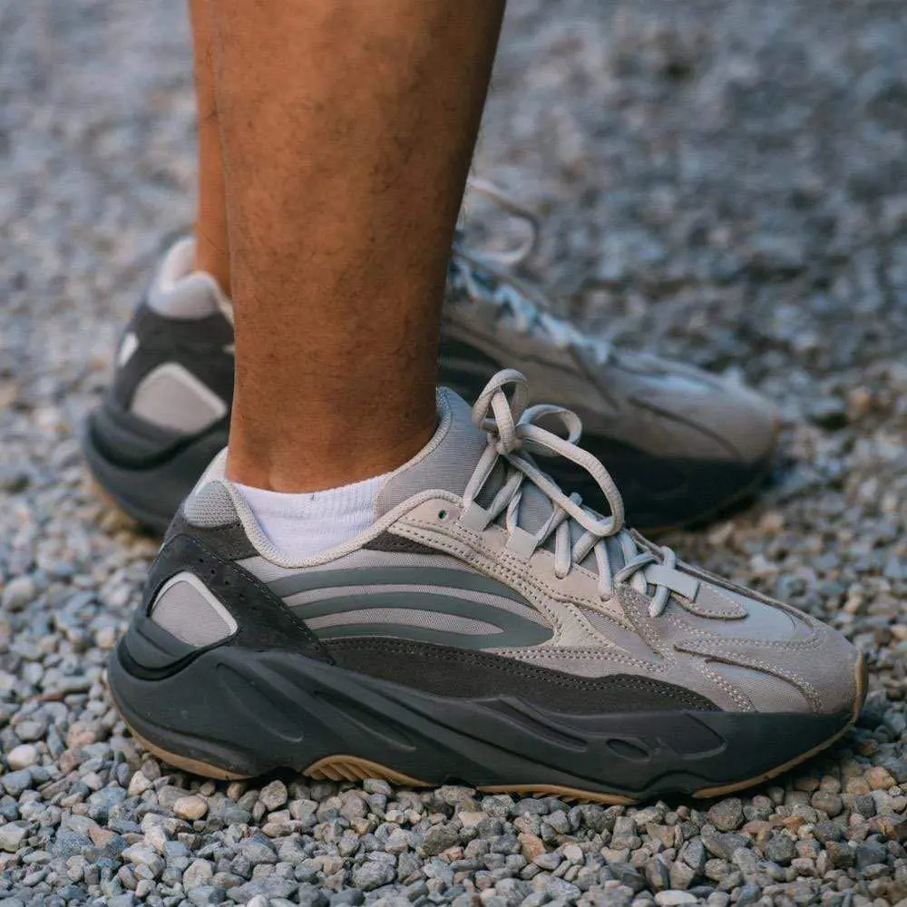 Giày Adidas Yeezy Boost 700 V2 'Tephra' FU7914 - Ảnh 3