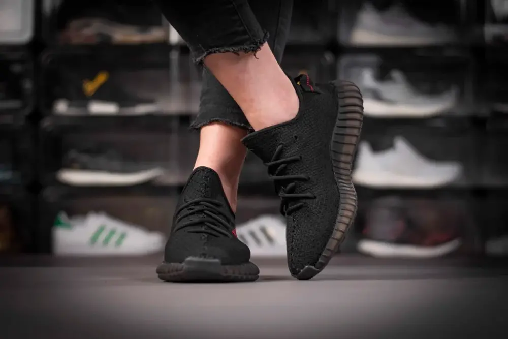 Giày Adidas Yeezy 350 'Bred' CP9652 - Ảnh 4