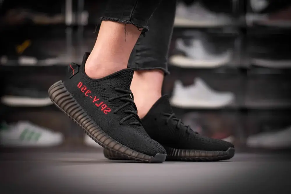 Giày Adidas Yeezy 350 'Bred' CP9652 - Ảnh 5