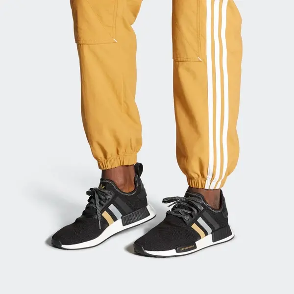 Alternative view of Giày Adidas Disney NMD R1 'Bambi' GV7909