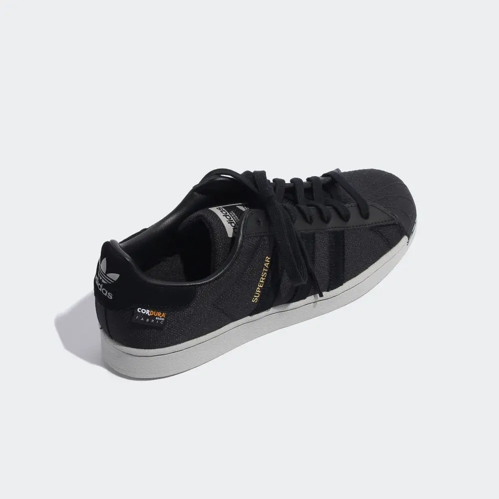 Alternative view of Giày Adidas Superstar 'Black Gold Metallic' GZ1601