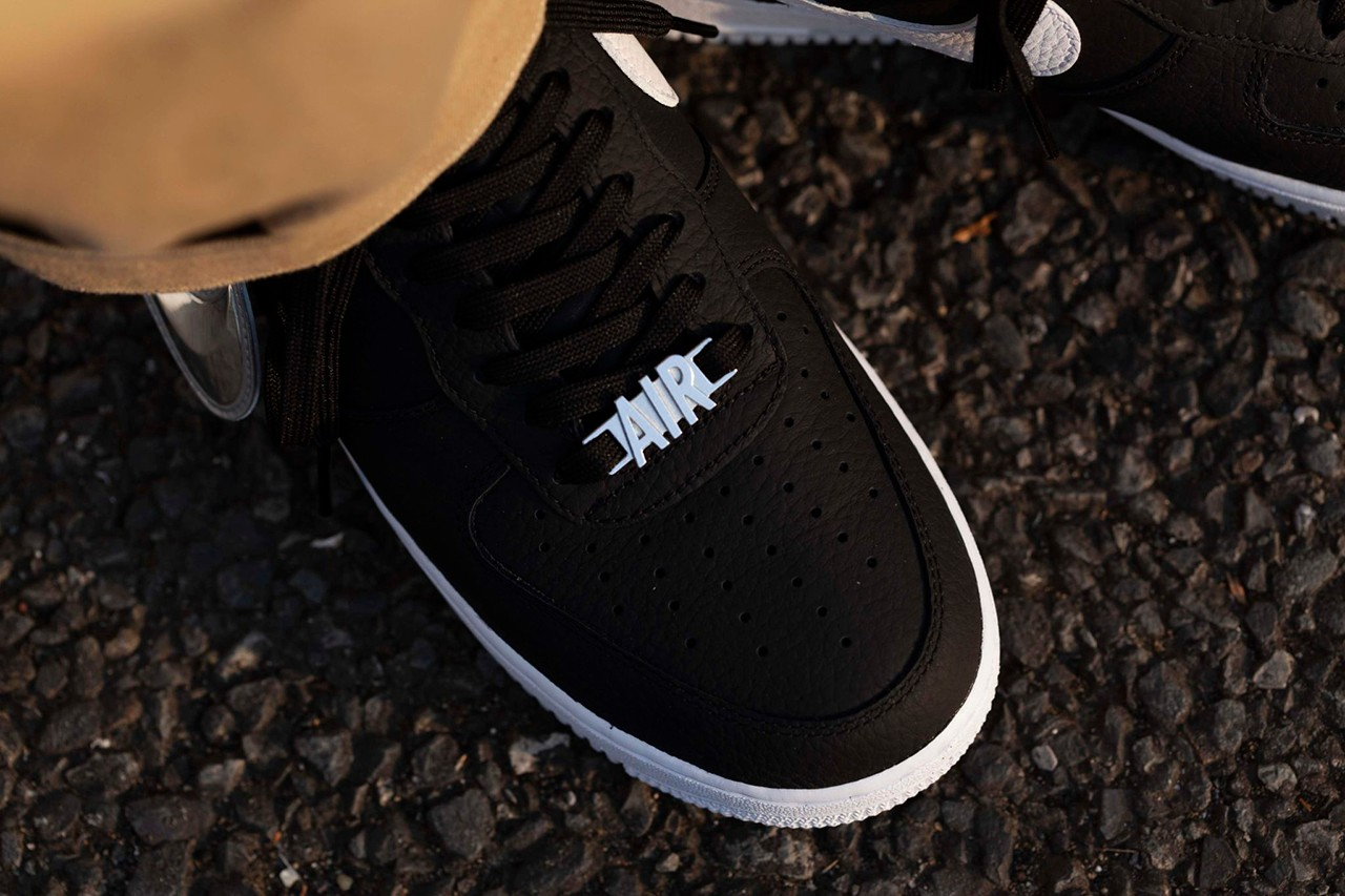 Giày Nike Air Force 1 '07 Premium 'Silver Swoosh' CW6558-001 - Ảnh 3