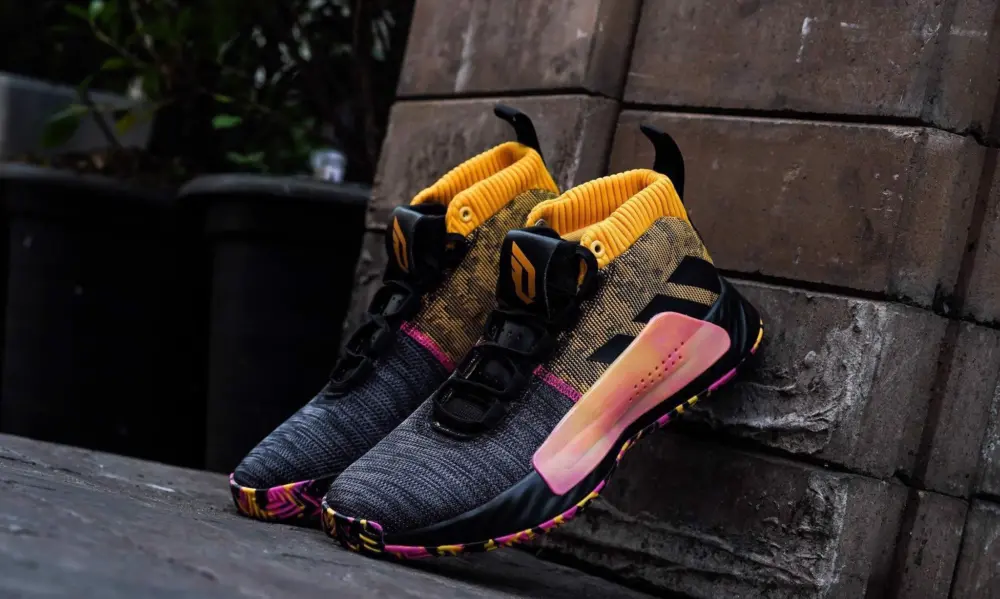 Alternative view of Giày Adidas Dame 5 'Core Black Shock Pink' EF9367