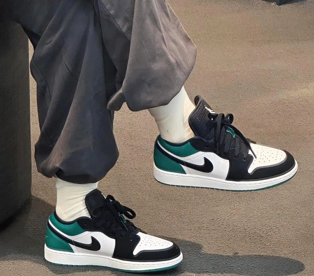 Giày Nike Air Jordan 1 Low GS 'Mystic Green' 553560-113 - Ảnh 5