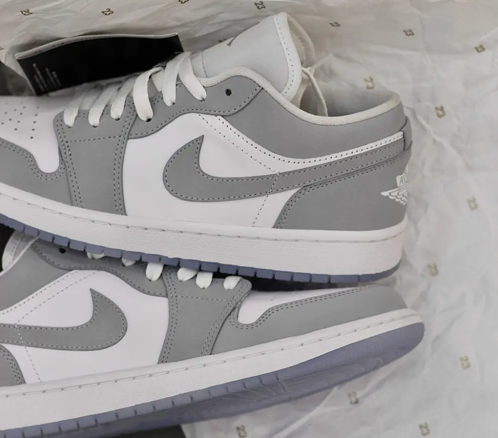 Giày Nike Wmns Air Jordan 1 Low 'White Wolf Grey' DC0774-105 - Ảnh 6