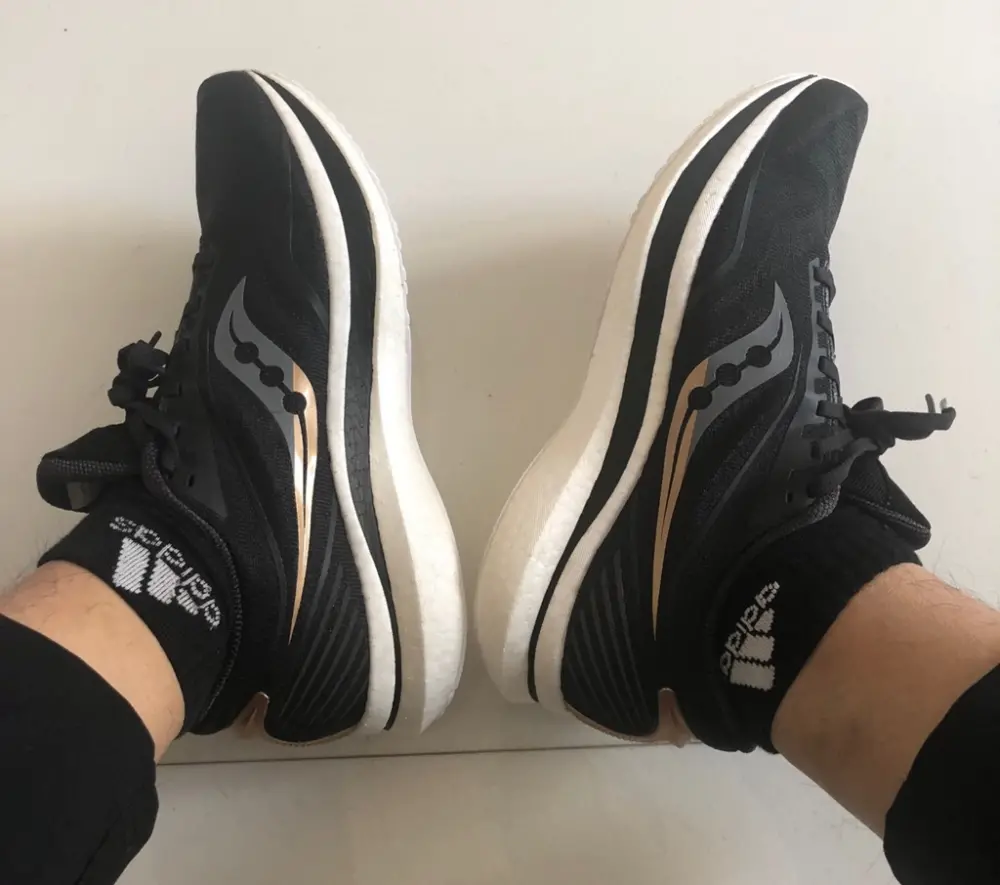 Alternative view of Giày Saucony ENDORPHIN SPEED 'Black Gold' S20597-40