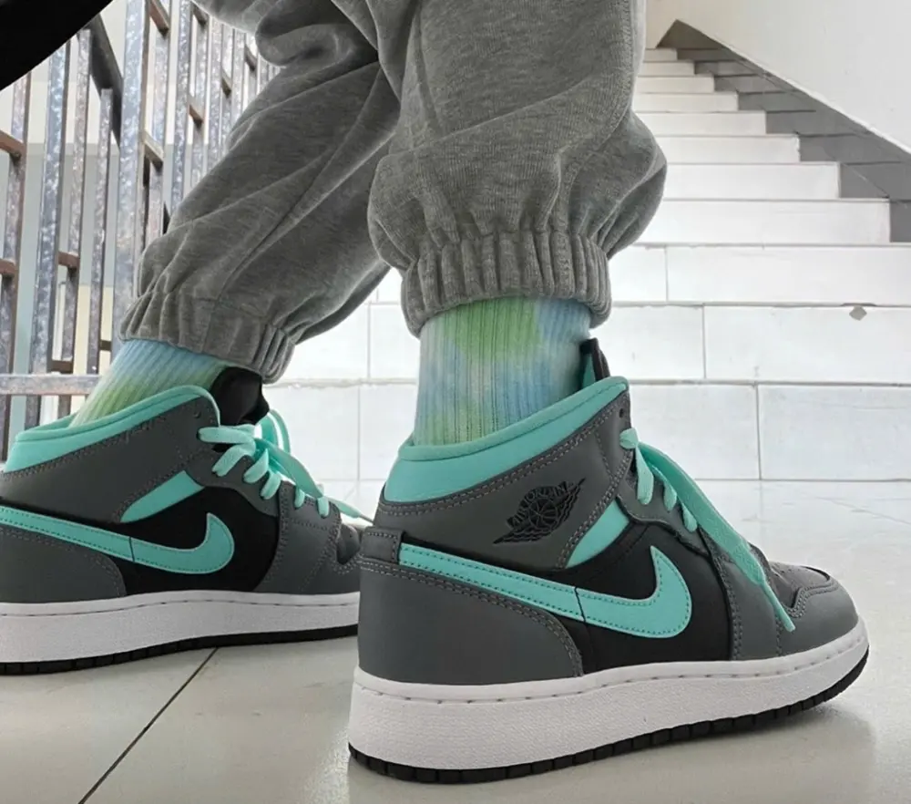 Giày Nike Air Jordan 1 Mid GS 'Grey Aqua' 554725-063 - Ảnh 4