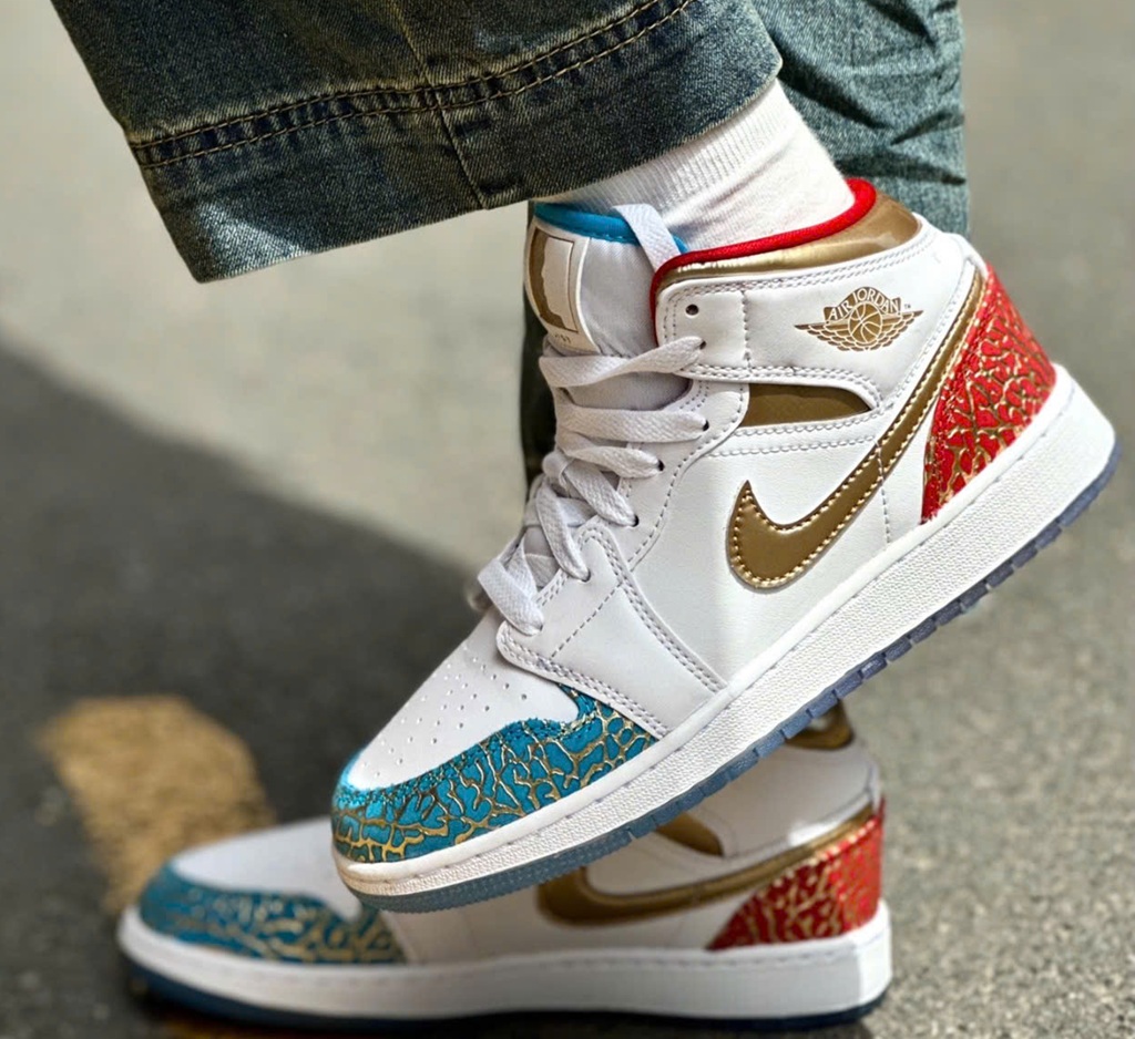 Giày Nike Air Jordan 1 Mid UNC to Chicago 'Blue' FB2212-100 - Ảnh 5