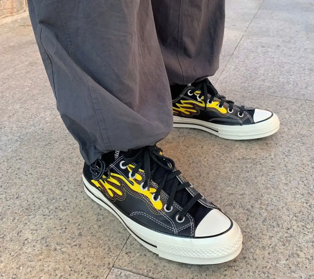 Alternative view of Giày Converse Chuck 70 'Archive Flame Overlay' 168701C