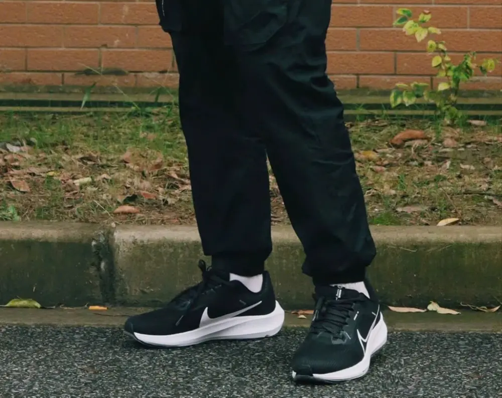 Giày Nike Air Zoom Pegasus 40 'Black White' DV3853-001 - Ảnh 3