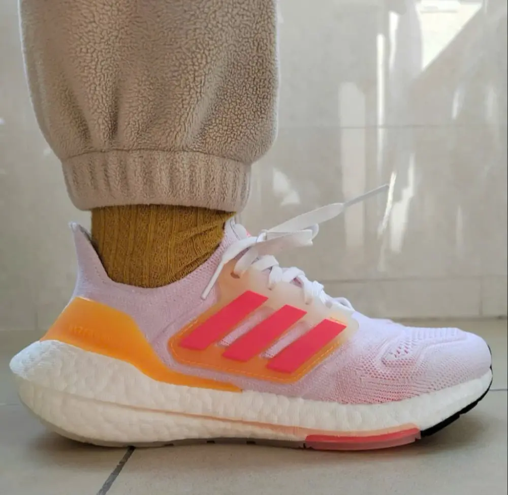 Giày Adidas UltraBoost 22 'White Flash Orange' GX5595 - Ảnh 3
