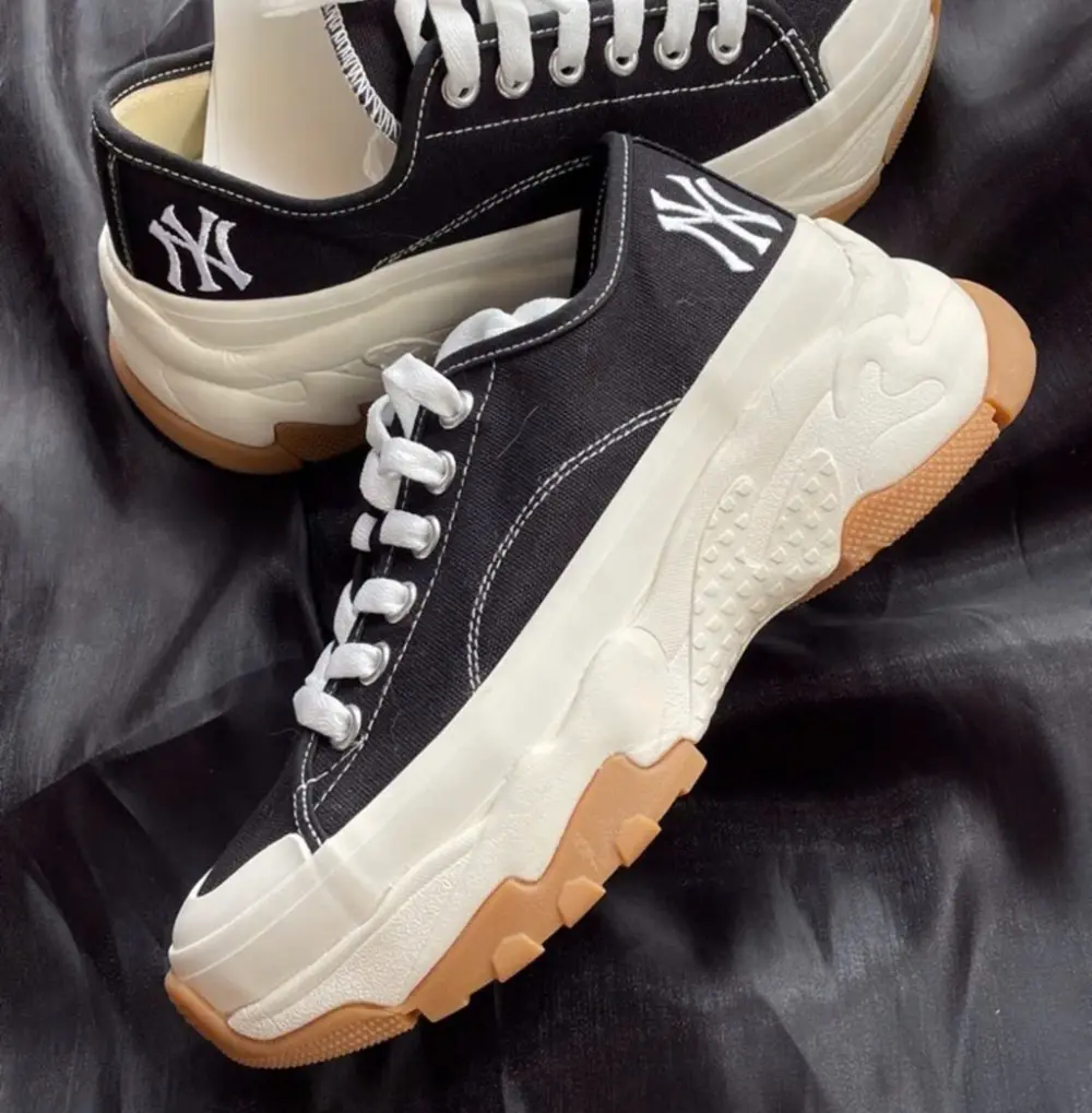 Giày MLB Chunky High Low New York Yankess 32SHU2111-50L - Ảnh 3
