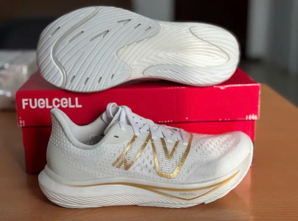 Giày New Balance FuelCell Rebel v3 'White Gold Metallic' WFCXMW3 - Ảnh 9