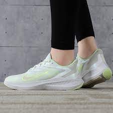 Alternative view of Giày Nike Wmns Zoom Winflo 7 'Barely Volt' CJ0302-100