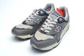 Alternative view of Giày New Balance 1600 'Grey' CM1600G