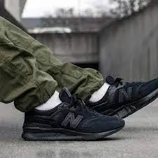 Alternative view of Giày New Balance 997H 'Triple Black' CM997HCI