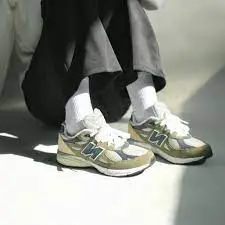 Alternative view of Giày New Balance Teddy Santis x 990v3 Big Kid 'Dark Camo' GC990TO3