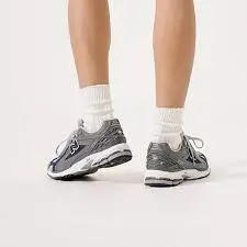 Giày New Balance 1906R 'Grey' M1906RC - Ảnh 4