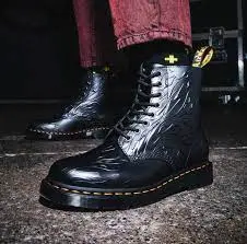 Alternative view of Giày Dr.Martens 1460 FLAMES EMBOSS LEATHER LACE UP 'Black' 27028001