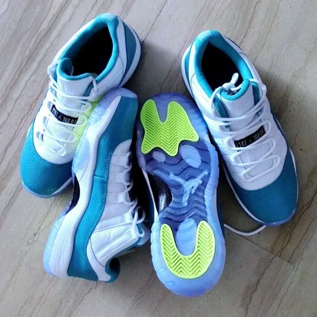 Alternative view of Giày Nike Air Jordan 11 Retro Low GS 'Aqua Safari' 580521-143