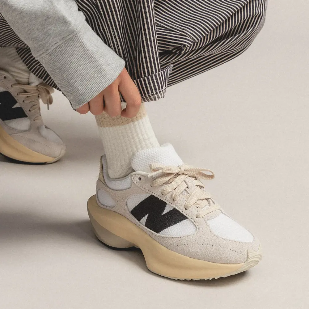 Alternative view of Giày New Balance Warped Runner 'Sea Salt Sandstone' UWRPDMOB