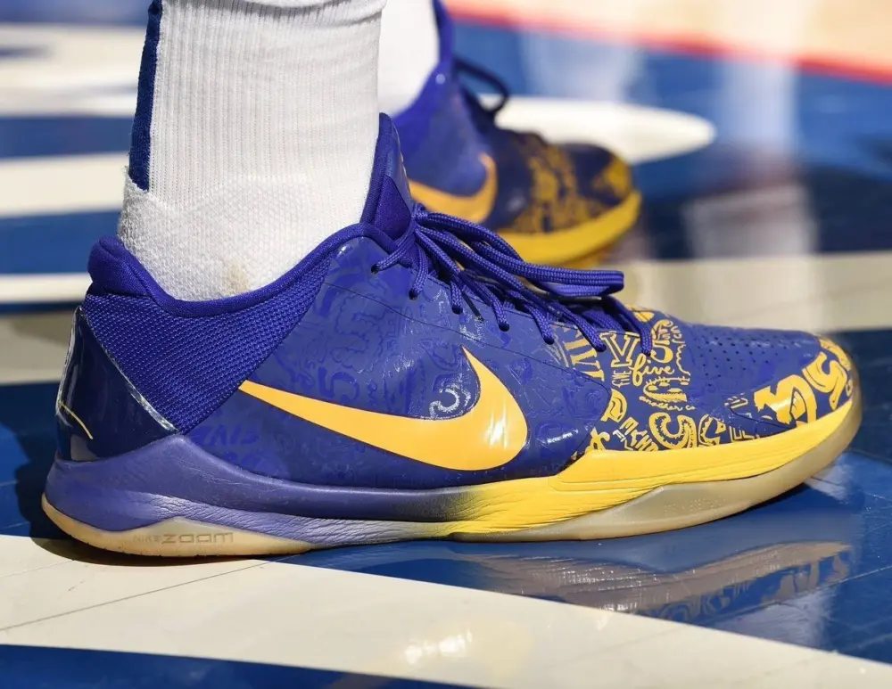 Alternative view of Giày Nike Zoom Kobe 5 Protro '5 Rings' CD4991-400