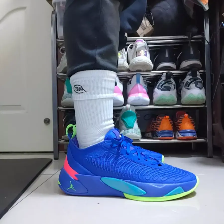 Alternative view of Giày Nike Air Jordan Luka 1 'Racer Blue' DQ6510-436