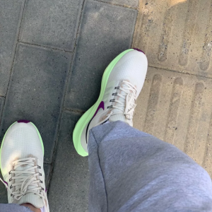 Alternative view of Giày Nike Air Zoom Pegasus 39 'Light Orewood Brown' DH4071-101