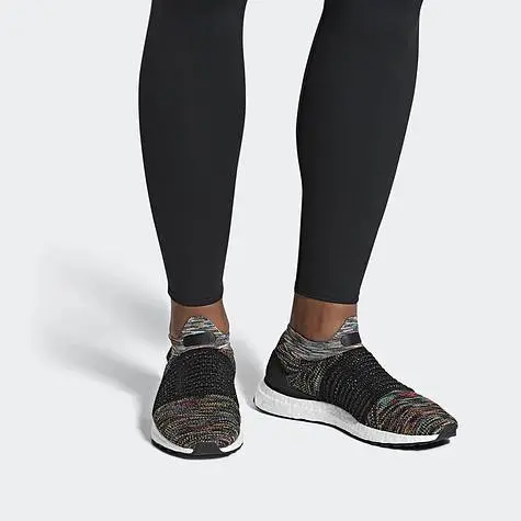 Alternative view of Giày Adidas UltraBoost Laceless 'Black Multi-Color'  B37687