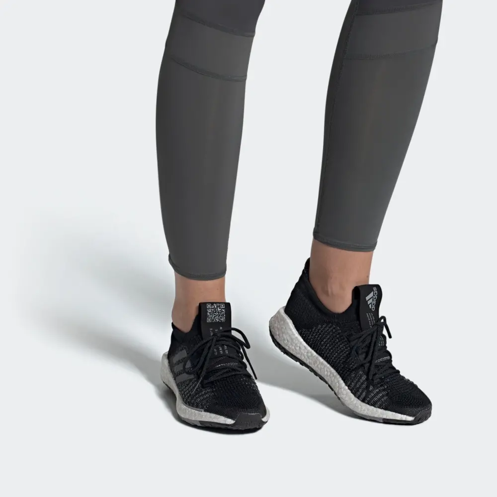 Alternative view of Giày Adidas PULSE BOOST HD 'Black Grey' G26935