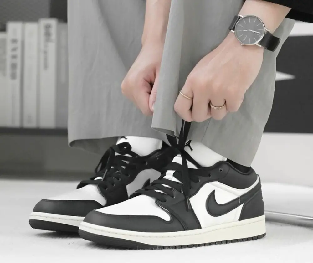 Giày Nike Air Jordan 1 Low SE 'Vintage Panda' FB9893-101 - Ảnh 4