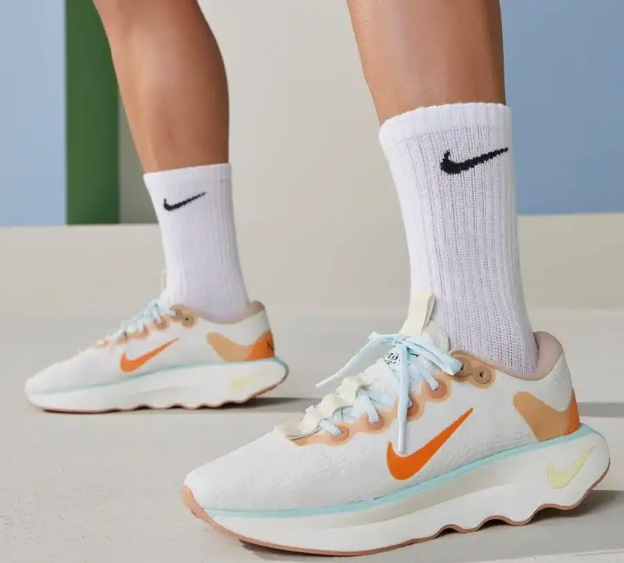 Giày Nike Motiva 'Pale Ivory Amber Brown' FN8887-181 - Ảnh 4