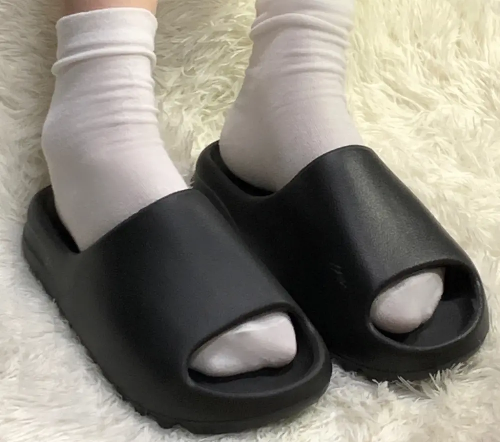 Dép Adidas Yeezy Slide ‘Granite’ ID4132 - Ảnh 3