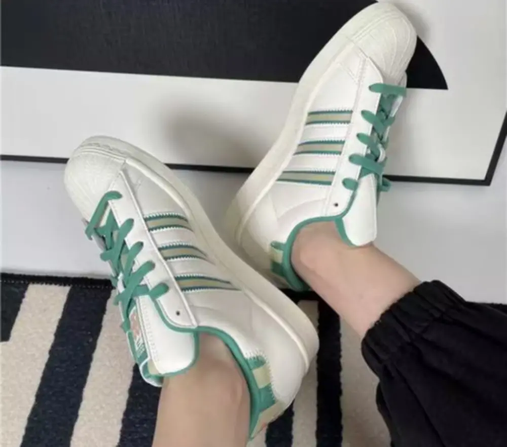 Alternative view of Giày Adidas Super Star 'Green Beige' IE2931
