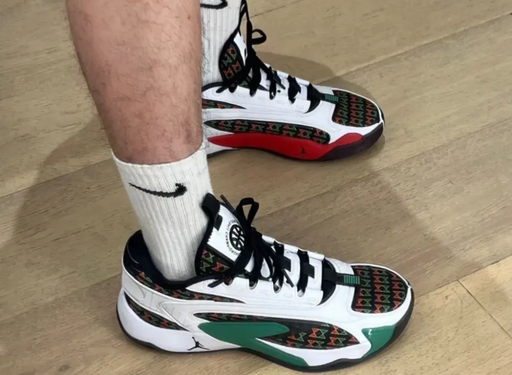 Alternative view of Giày Nike Air Jordan Luka 2 Q PF 'Quai 54' FQ1154-100
