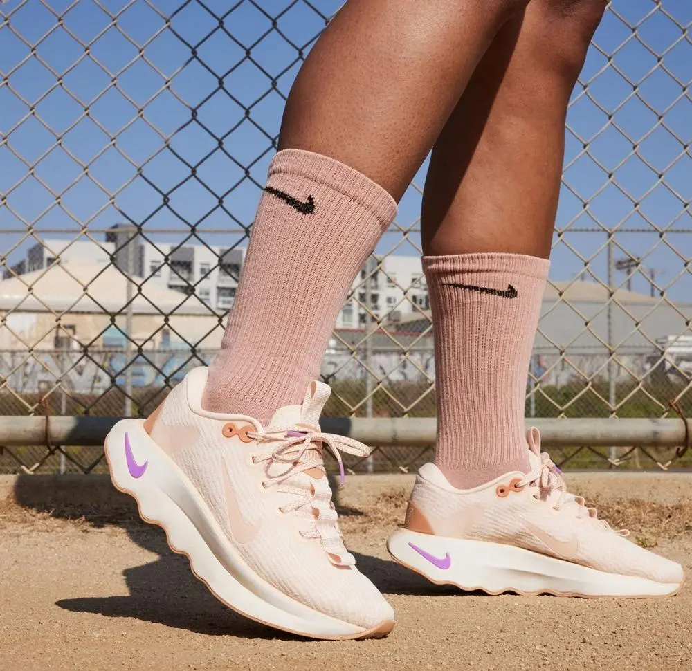 Giày Nike Motiva 'Guava Ice' DV1238-800 - Ảnh 4