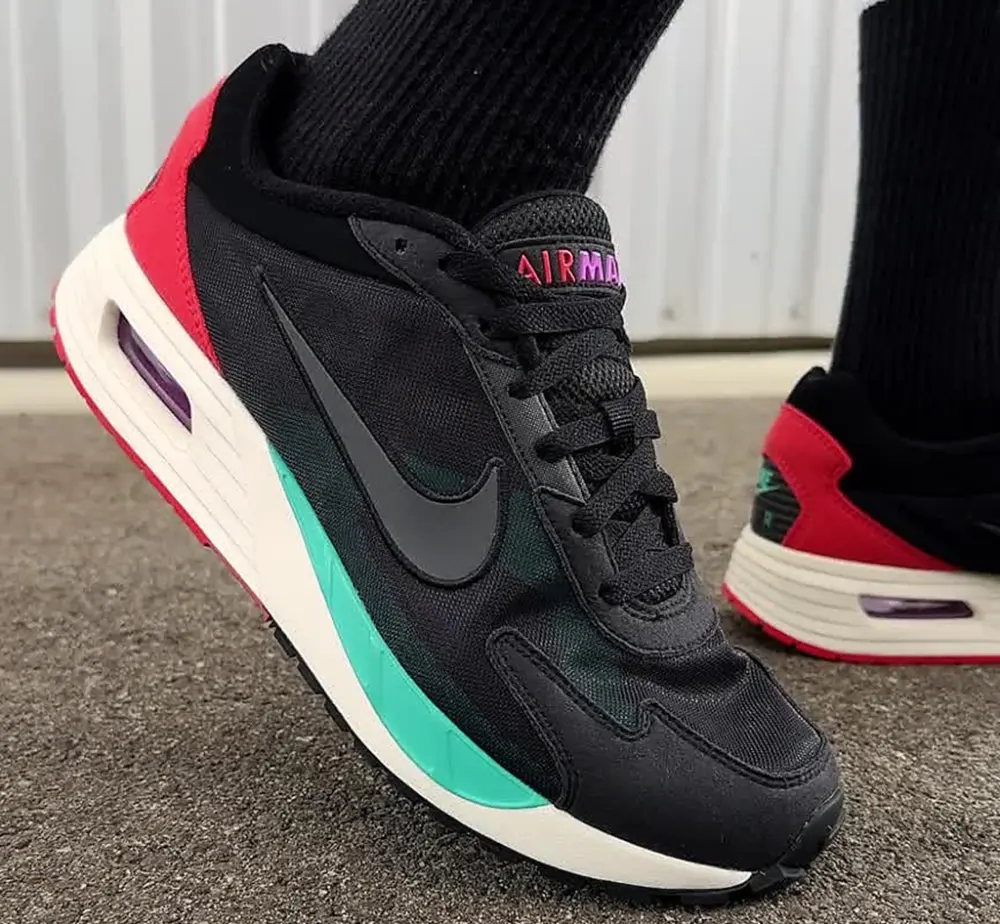 Alternative view of Giày Nike Air Max Solo ‘White Black’ DX3666-001