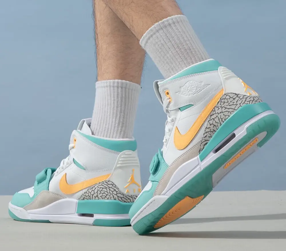 Alternative view of Giày Nike Air Jordan Legacy 312 'Guo Allen' FV3625-181