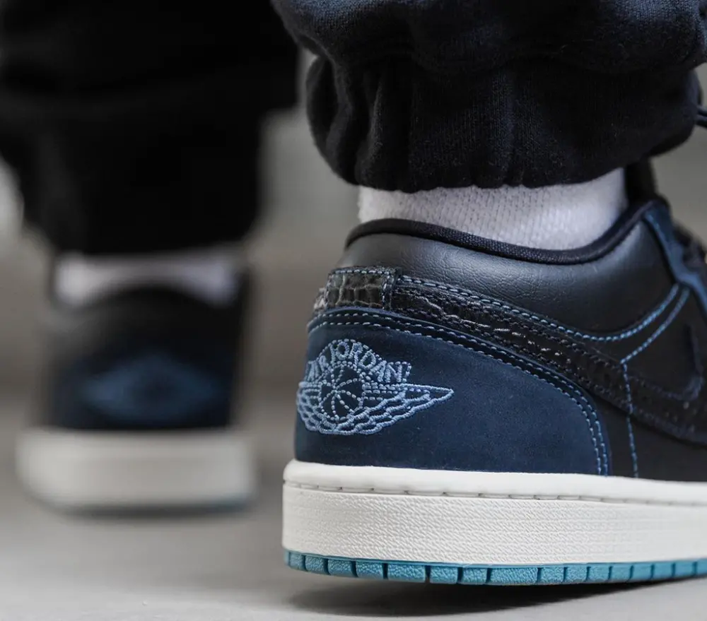 Giày Nike Air Jordan 1 Low ‘Midnight Navy’ FJ5478-010 - Ảnh 5