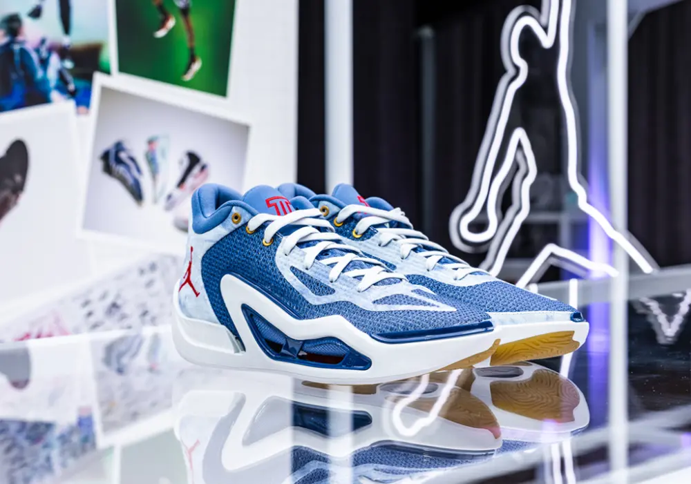 Alternative view of Giày Nike Air Jordan Tatum 1 'Denim' DX5359-400
