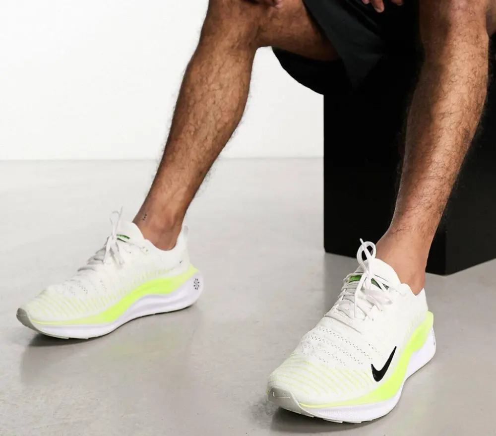 Alternative view of Giày Nike ReactX Infinity 4 'White Light Lemon Twist' DR2665-101