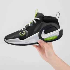 Alternative view of Giày Nike Zoom Crossover 2 GS 'Black Volt' FB2689-001