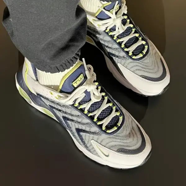 Alternative view of Giày Nike Air Max TW ‘White Lemon Twist Navy’ DQ3984-101