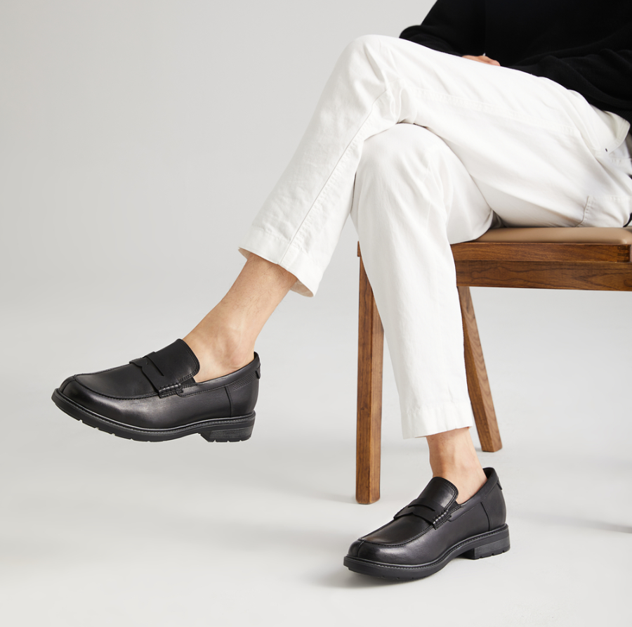 Giày Dark Silhouette Of A Young Girl On A White Background 261746547 - Ảnh 6