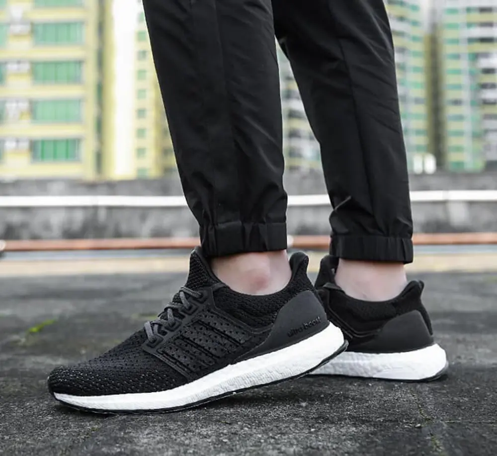 Alternative view of Giày Adidas Ultra Boost Clima 'Black White' CG7081