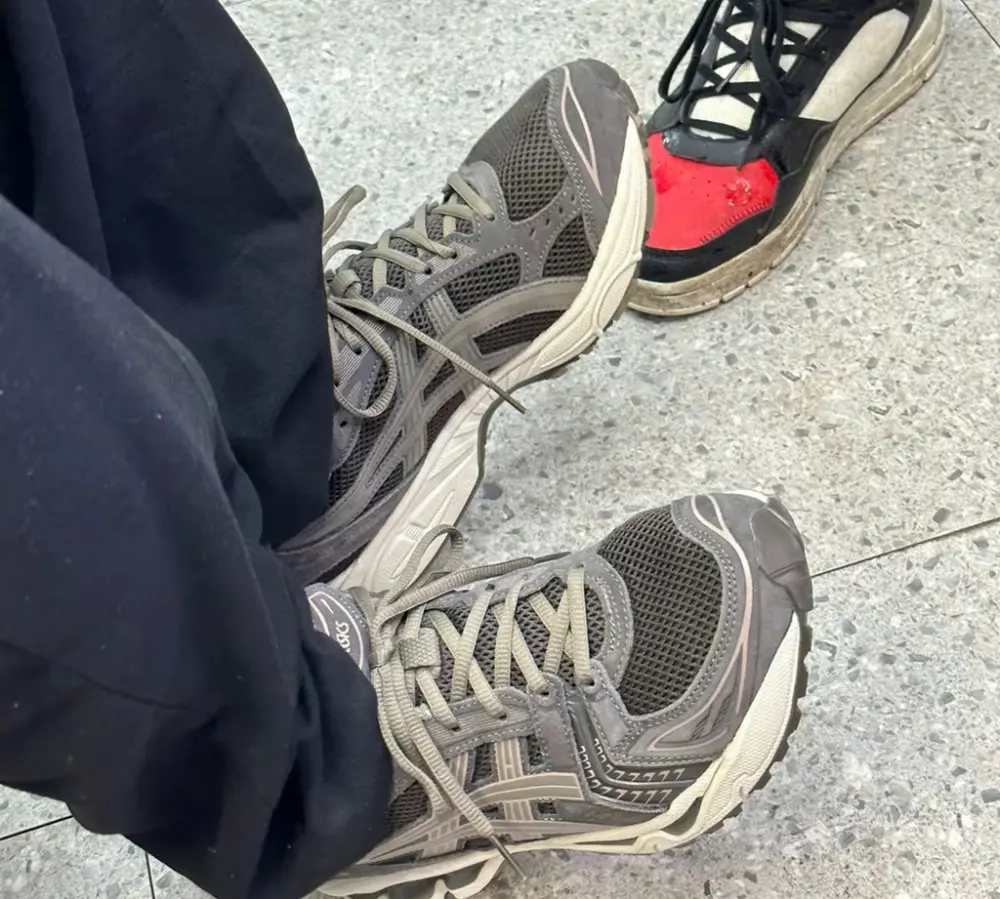 Alternative view of Giày Asics Gel-Kayano 14 'Dark Sepia' 1201A161-250