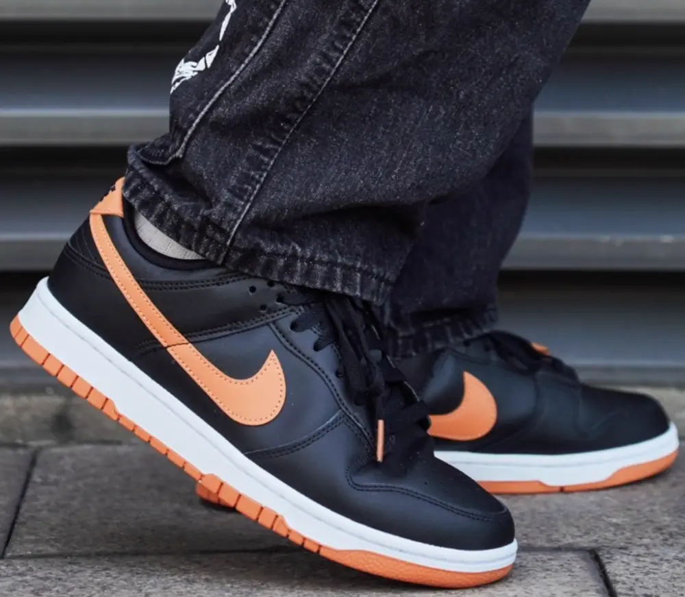 Alternative view of Giày Nike Dunk Low 'Black Amber Brown' DV0831-004