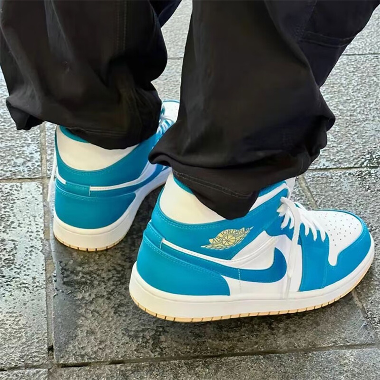 Giày Nike Air Jordan 1 Mid 'Aquatone' DQ8426-400 - Ảnh 4