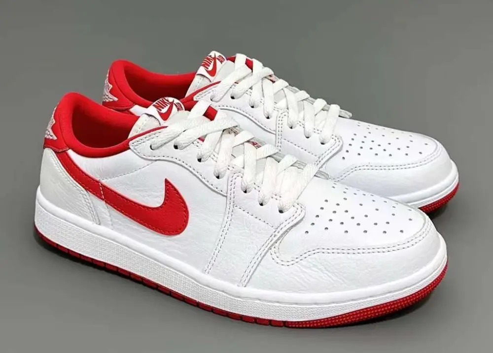 Alternative view of Giày Nike Jordan 1 Retro Low 'University Red' CZ0709-161