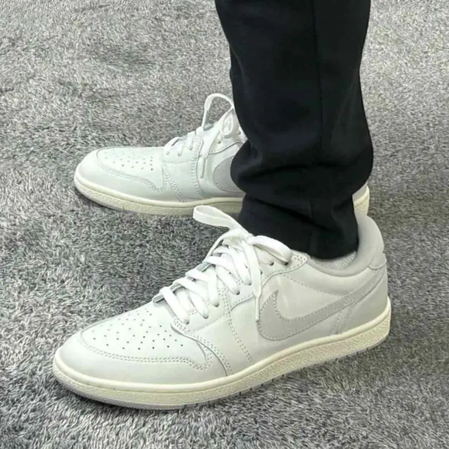 Alternative view of Giày Nike Air Jordan 1 Low 85 ‘Neutral Grey’ FB9933-100